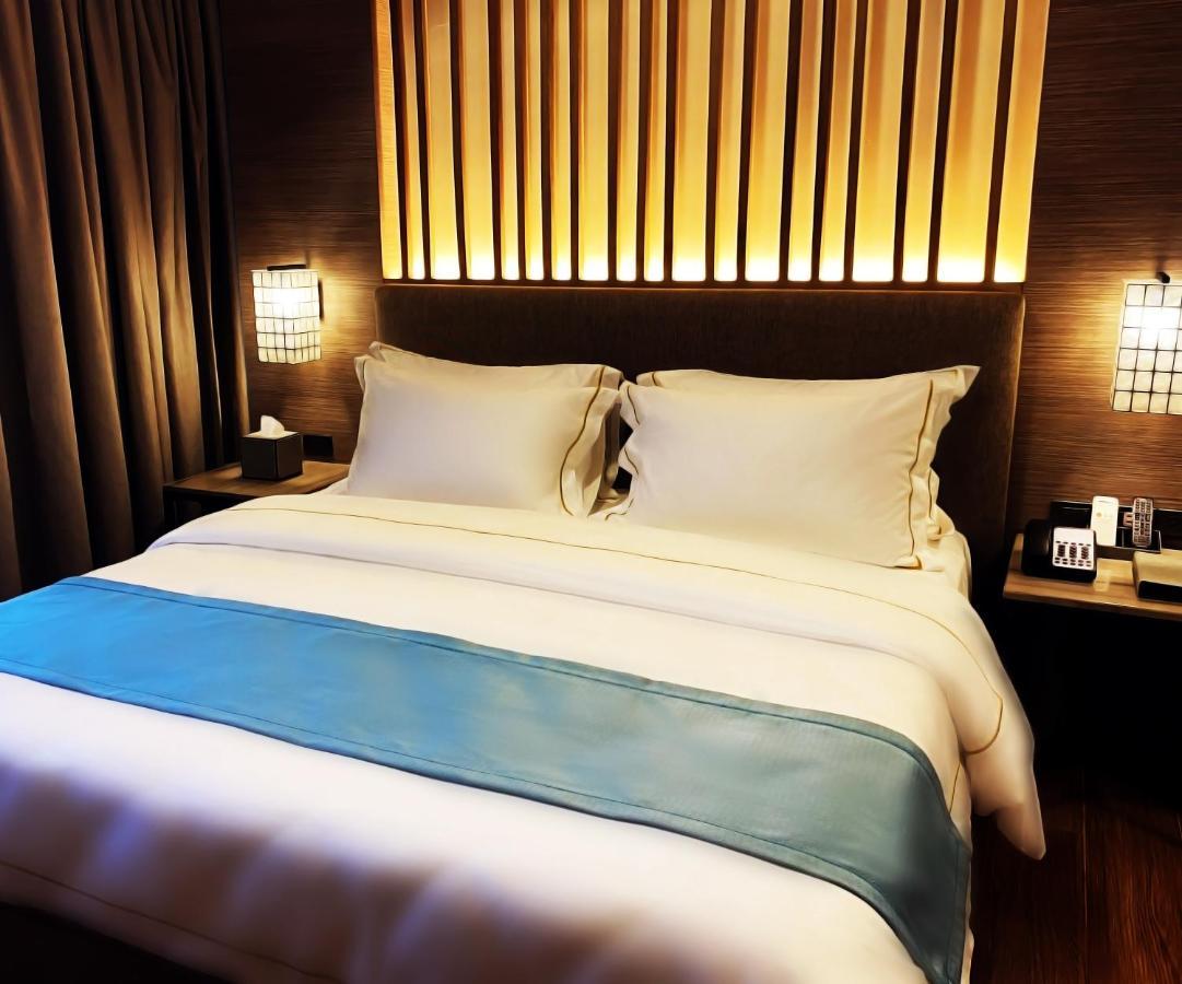 The Aurora Subic Hotel Managed By Hii Olongapo Exterior photo